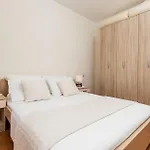 Apartment Dado Lumbarda