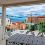 Apartment Dado Lumbarda