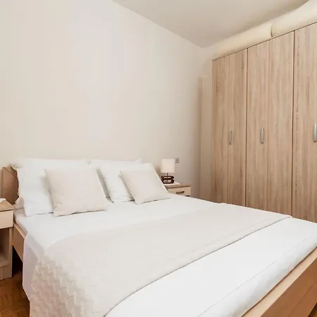 Apartment Dado - Terrace With Sea View Lumbarda