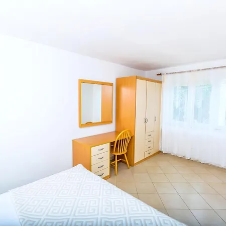 Dado דירה