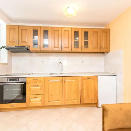 Dado Apartment *
