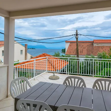 Apartment Dado - Terrace With Sea View Lumbarda